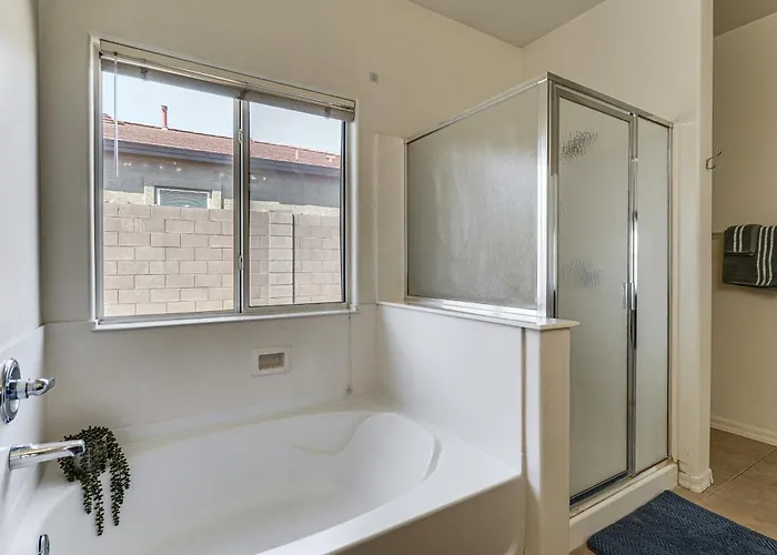 Holiday home 5 Mi To Catalina State Park! Desert Haven W/ Views Tucson